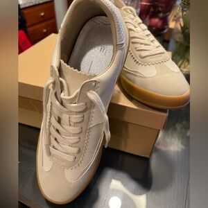 Women's Cream Sneakers
